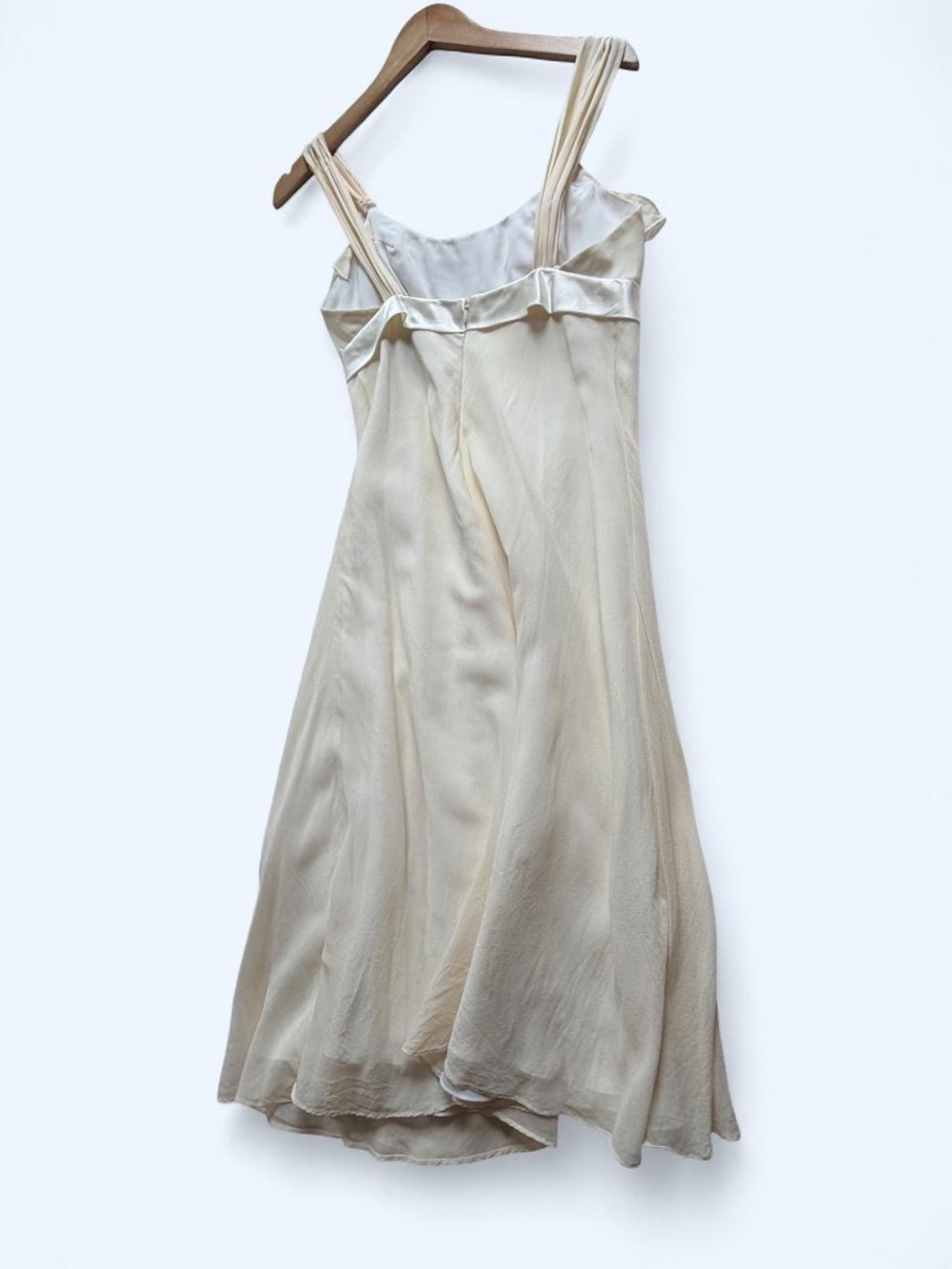 Vintage BCBG Paris Ivory Silk Ruffle Midi Dress Size 4 - Picture 3 of 8